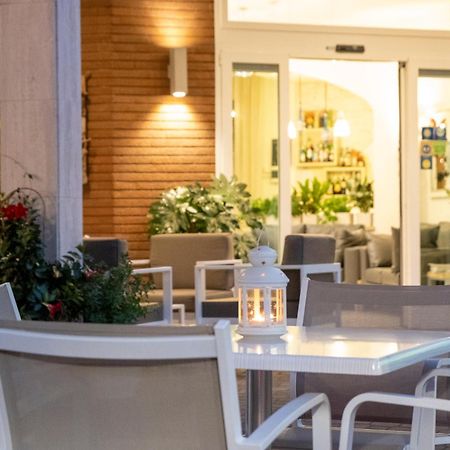 Hotel Orsa Maggiore Милано Мартима Екстериор снимка