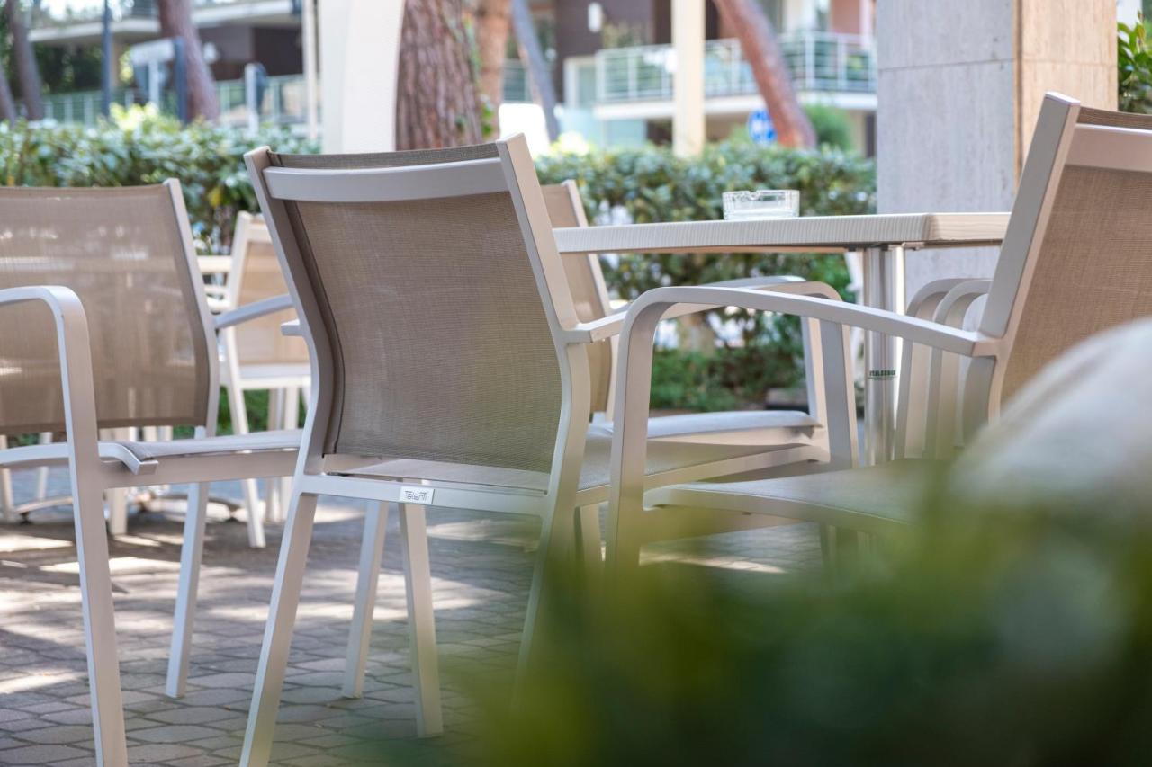 Hotel Orsa Maggiore Милано Мартима Екстериор снимка