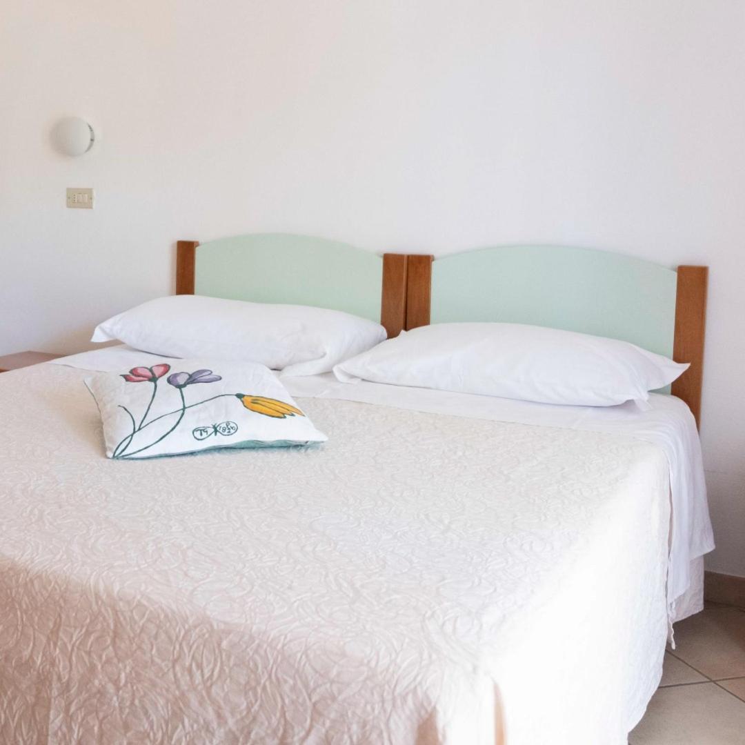 Hotel Orsa Maggiore Милано Мартима Екстериор снимка